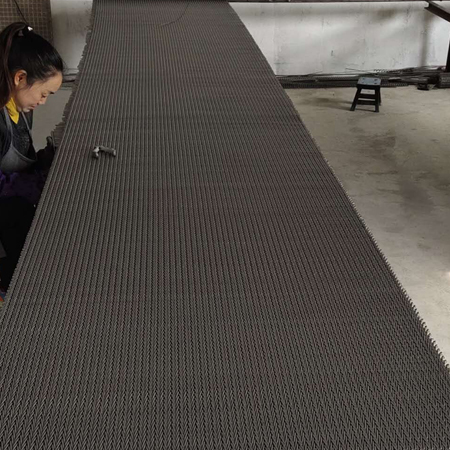 不銹鋼網(wǎng)帶報價怎么樣？不銹鋼網(wǎng)帶的特點有哪些？